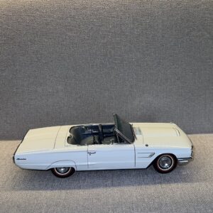 1965 Ford Thunderbird light Blue.5 heic
