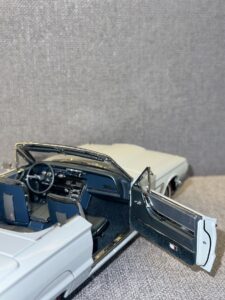 1965 Ford Thunderbird light Blue.8 HEIC