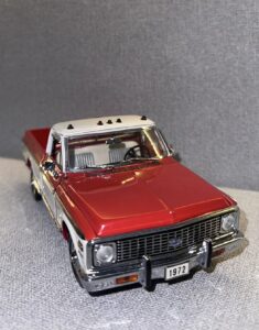 1972 Chevrolet Cheyenne Red & White (non original box).3 heic