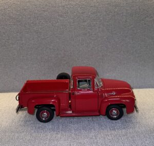 Ford F100 PICKUP 1956 Red.4 heic