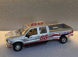 NASCAR FORD TAURUS FORD F350 CREW CAB TRAILER.1 heic