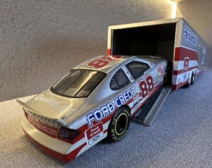 NASCAR FORD TAURUS FORD F350 CREW CAB TRAILER.16 heic