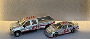 NASCAR FORD TAURUS FORD F350 CREW CAB TRAILER.20 heic