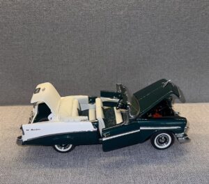 1956 CHEVROLET BEL AIR Convertible Green & White.13 heic