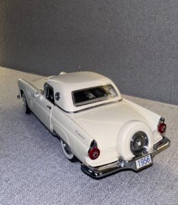 1956 Ford Thunderbird Cream.13 heic