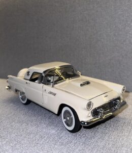 1956 Ford Thunderbird Cream.15 heic