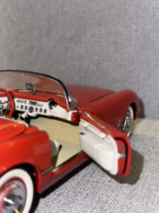 1957 CORVETTE (missing top) Red.9 HEIC