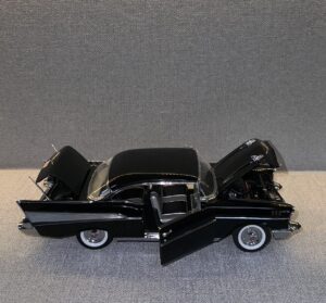 1957 Chevrolet Bel Air Sport Black.12 heic