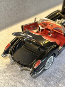1958 CHEVROLET CORVETTE Black (used, missing door handle).11 HEIC