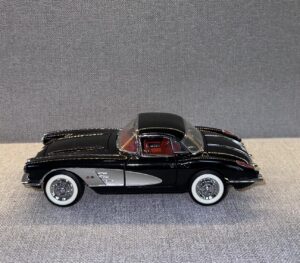 1958 CHEVROLET CORVETTE Black (used, missing door handle).15 heic
