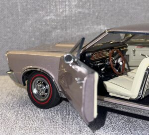 1965 Pontiac GTO Iris Mist Champagne Metallic.7 HEIC