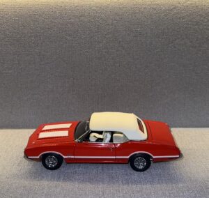 1970 Oldsmobile 442 W30 Rally Red:White.15 heic