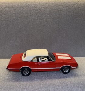 1970 Oldsmobile 442 W30 Rally Red:White.17 heic