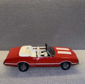 1970 Oldsmobile 442 W30 Rally Red:White.4 heic