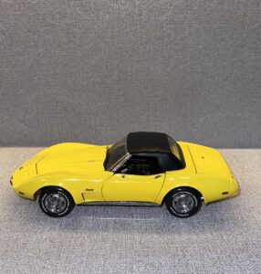 1975 CHEVROLET CORVETTE Convertible Yellow.11 heic