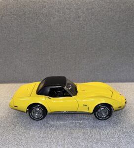 1975 CHEVROLET CORVETTE Convertible Yellow.13 heic