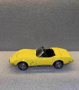 1975 CHEVROLET CORVETTE Convertible Yellow.2 heic