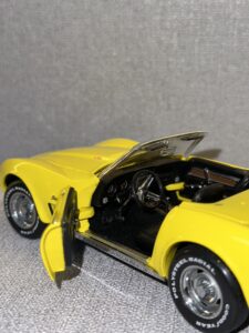 1975 CHEVROLET CORVETTE Convertible Yellow.6 HEIC