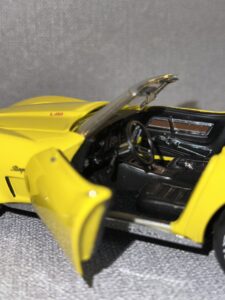 1975 CHEVROLET CORVETTE Convertible Yellow.7 HEIC